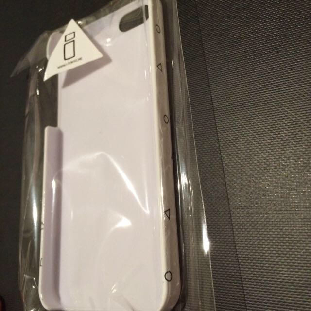 i(アイ)のi/IKUMI ハクiPhone5ケース スマホ/家電/カメラのスマホアクセサリー(モバイルケース/カバー)の商品写真