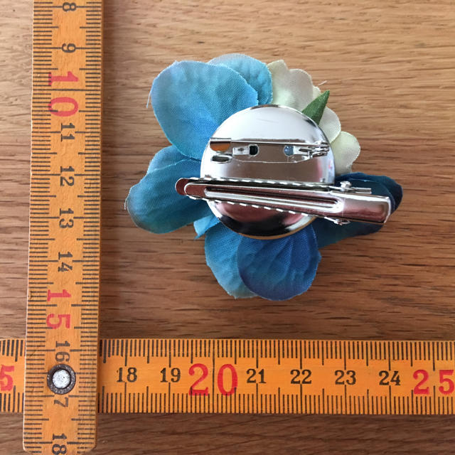 モーブバラとアンティークブルー紫陽花のコサージュ ハンドメイドのアクセサリー(コサージュ/ブローチ)の商品写真