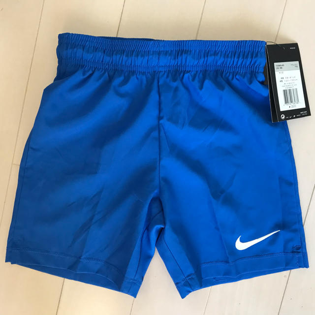 NIKE(ナイキ)の【新品】NIKE ナイキ 定価2500円 ハーフパンツ 150 キッズ/ベビー/マタニティのキッズ服男の子用(90cm~)(パンツ/スパッツ)の商品写真