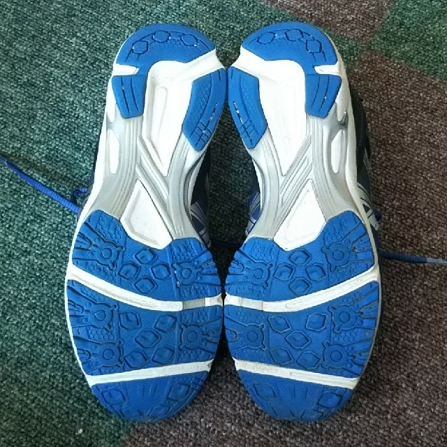 asics(アシックス)のasics☆レーザービーム スニーカー 21㎝ キッズ/ベビー/マタニティのキッズ靴/シューズ(15cm~)(スニーカー)の商品写真