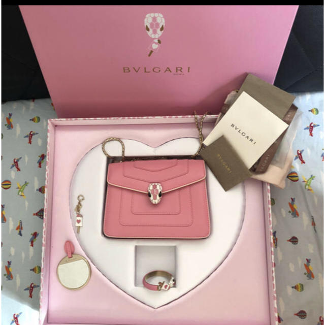 BVLGARI(ブルガリ)のブルガリ ショルダーバッグ 値下げ中 メンズのバッグ(ショルダーバッグ)の商品写真