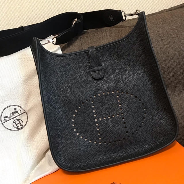 Hermes(エルメス)のエルメス  エヴリンIII  PM レディースのバッグ(ショルダーバッグ)の商品写真
