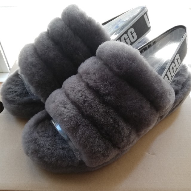 UGG FLUFF YEAH SIDE 　アグ　フラッフイヤースライド