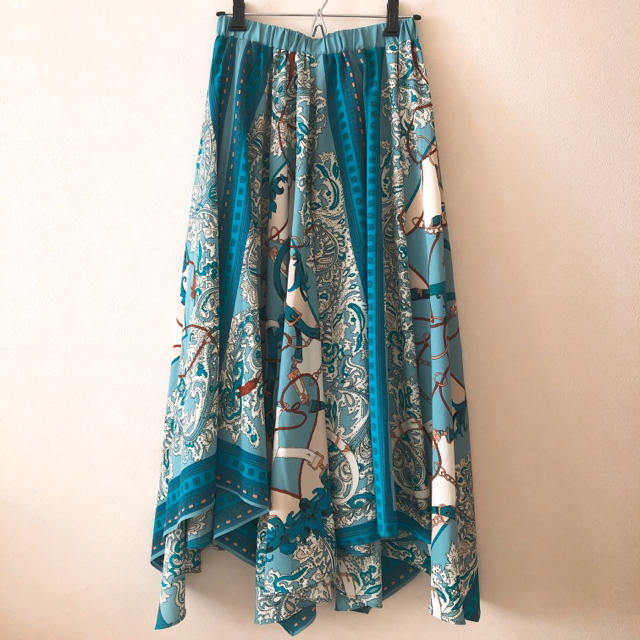 JEANASIS(ジーナシス)のジーナシス☆アソートスカーフアシメスカート レディースのスカート(ひざ丈スカート)の商品写真