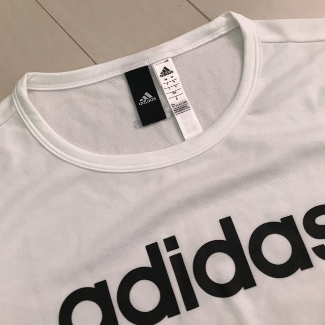 adidas(アディダス)のアディダス Tシャツ adidas レディースのトップス(Tシャツ(半袖/袖なし))の商品写真