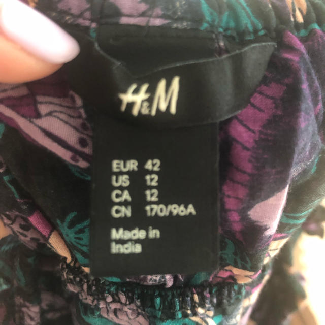 H&M(エイチアンドエム)のH&M ベアトップス レディースのトップス(ベアトップ/チューブトップ)の商品写真