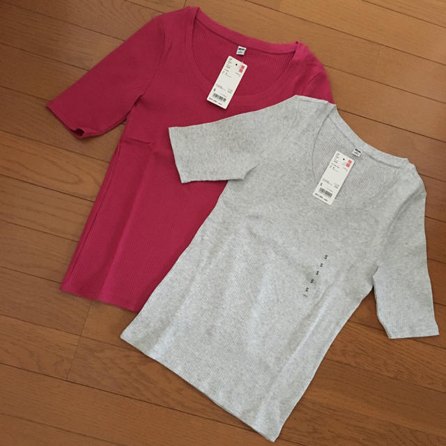 UNIQLO(ユニクロ)の新品未使用☆UNIQLO  リブ UネックT レディースのトップス(カットソー(半袖/袖なし))の商品写真