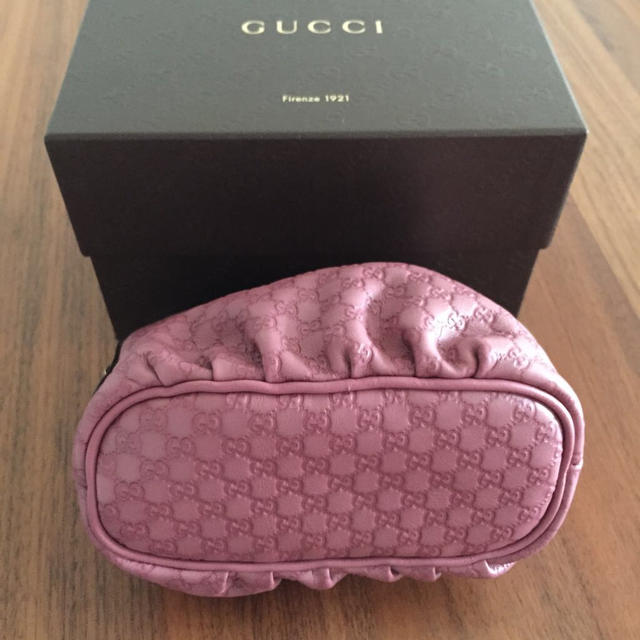 Gucci(グッチ)のGucci 化粧ポーチ 美品 レディースのファッション小物(ポーチ)の商品写真