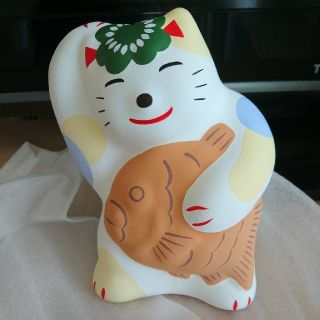 新品☆未使用☆ 輪葉葉 招き猫(置物)