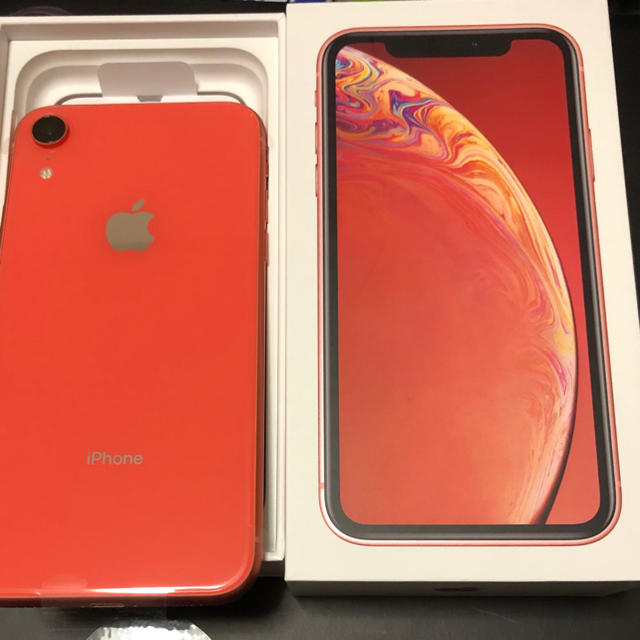 iPhone XR コーラル　64 GB 本体