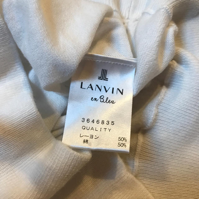 LANVIN en Bleu(ランバンオンブルー)の期間限定お値下げ白 ニット トップス レディースのトップス(ニット/セーター)の商品写真