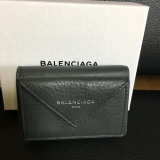 バレンシアガ(Balenciaga)のバレンシアガの三つ折り財布グレー(折り財布)