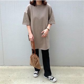 ジーユー(GU)のジーユー 新品未使用タグ付き ヘビーウェイトオーバーサイズT 32 BEIGE(Tシャツ(半袖/袖なし))