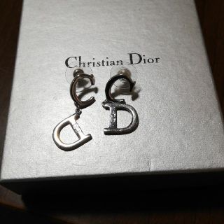 クリスチャンディオール(Christian Dior)のディオール　ピアス(ピアス)