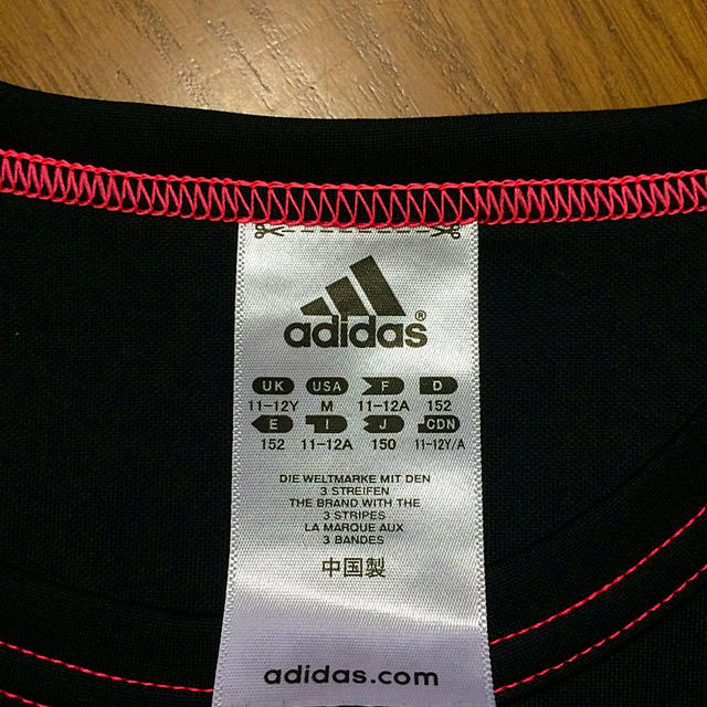 adidas(アディダス)のadidas ガールズTシャツ キッズ/ベビー/マタニティのキッズ服女の子用(90cm~)(Tシャツ/カットソー)の商品写真