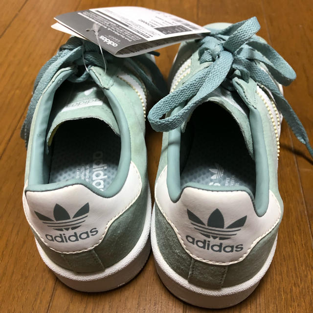 adidas(アディダス)のアディダス 靴 新品未使用！ レディースの靴/シューズ(スニーカー)の商品写真