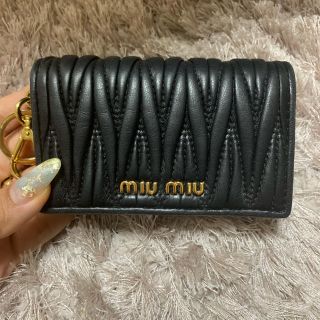 ミュウミュウ(miumiu)のミュウミュウ パスケース カードケース 名刺入れ(名刺入れ/定期入れ)