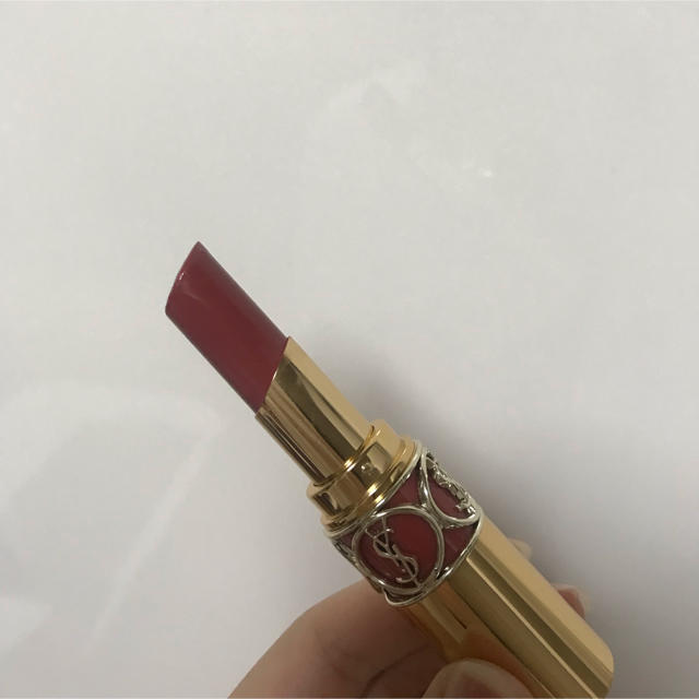 Yves Saint Laurent Beaute(イヴサンローランボーテ)のルージュヴォリュプテシャイン86 コスメ/美容のベースメイク/化粧品(口紅)の商品写真