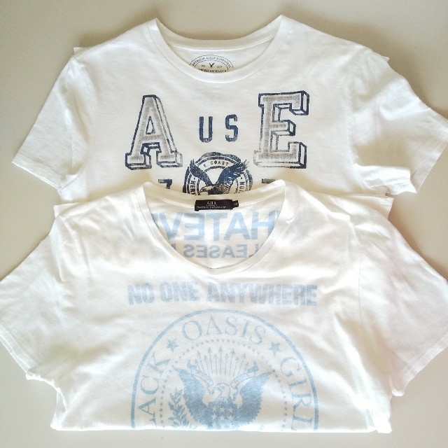 American Eagle(アメリカンイーグル)のメンズTシャツ   2枚セット メンズのトップス(Tシャツ/カットソー(半袖/袖なし))の商品写真