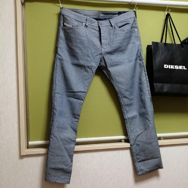 DIESEL(ディーゼル)のディーゼル THAVAR-NE ジョグ　美品　W34 メンズのパンツ(デニム/ジーンズ)の商品写真