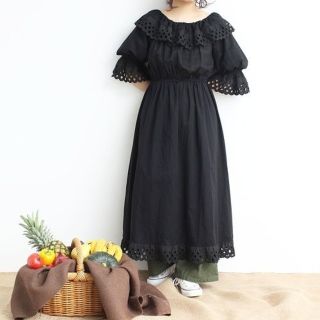 ドットアンドストライプスチャイルドウーマン(Dot&Stripes CHILDWOMAN)の80ローンカットワークレース ラッフルカラーパフスリーブワンピース(ロングワンピース/マキシワンピース)