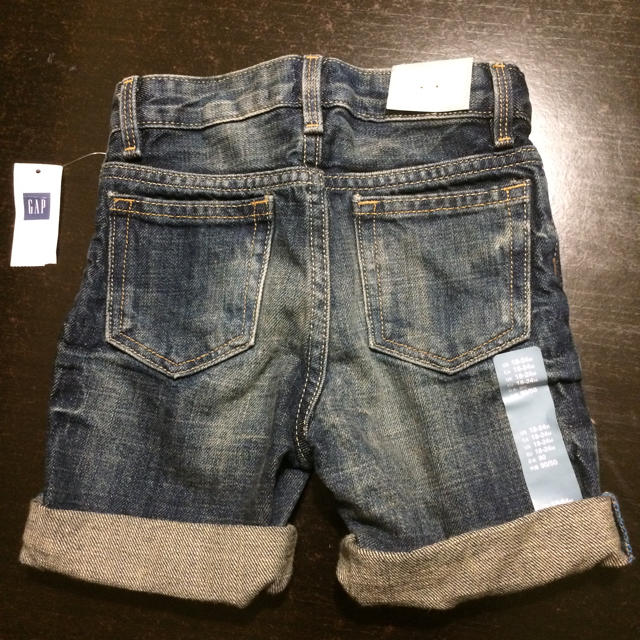 babyGAP(ベビーギャップ)のgap デニム ハーフパンツ 短パン ショートパンツ キッズ/ベビー/マタニティのキッズ服男の子用(90cm~)(パンツ/スパッツ)の商品写真