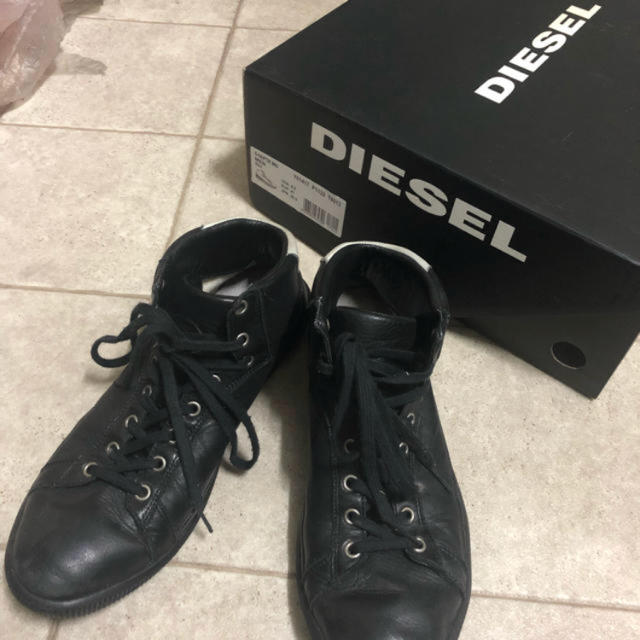 DIESEL(ディーゼル)のDIESEL 26.5 メンズの靴/シューズ(スニーカー)の商品写真