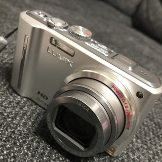 パナソニック(Panasonic)のLUMIX DMC-TZ10 シルバー(コンパクトデジタルカメラ)