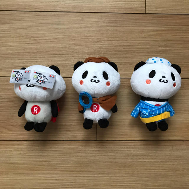 Rakuten(ラクテン)の非売品！楽天パンダ ぬいぐるみ 3点セット エンタメ/ホビーのおもちゃ/ぬいぐるみ(ぬいぐるみ)の商品写真