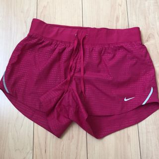 ナイキ(NIKE)の【値下げ】NIKE ナイキ ショートパンツ(トレーニング用品)