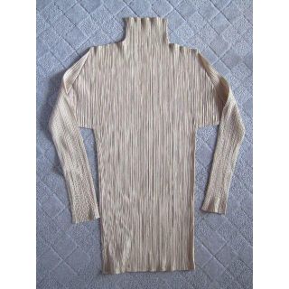 プリーツプリーズイッセイミヤケ(PLEATS PLEASE ISSEY MIYAKE)のプリーツプリーズbyイッセイミヤケ　ブラウス　Lサイズ　ベージュゴールド色　(シャツ/ブラウス(長袖/七分))