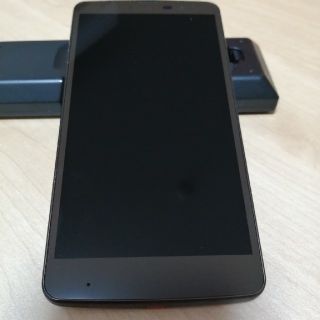 エーユー(au)のSIMロック解除済　格安スマホ　サブ端末　isai vivid LGV32(スマートフォン本体)