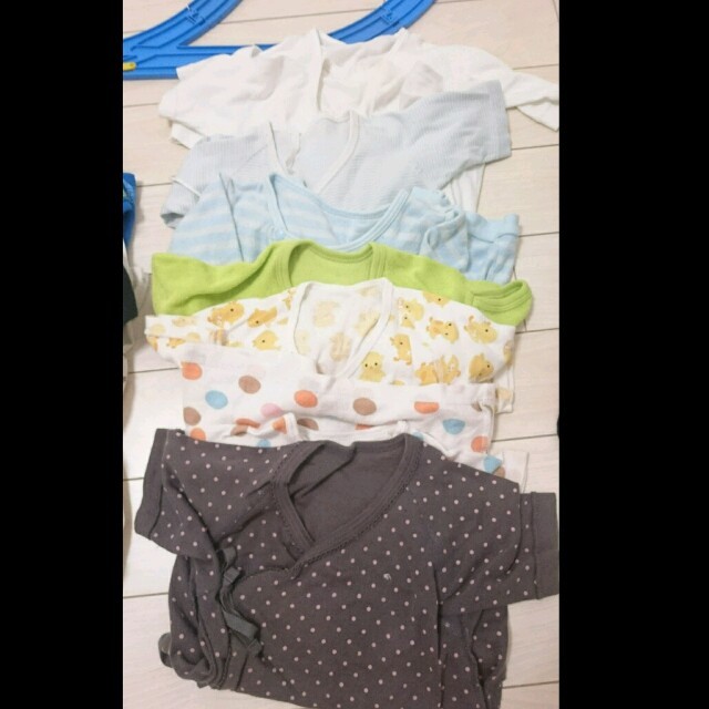 babyGAP(ベビーギャップ)の新生児ロンパース、肌着24点set♥ キッズ/ベビー/マタニティのベビー服(~85cm)(ロンパース)の商品写真