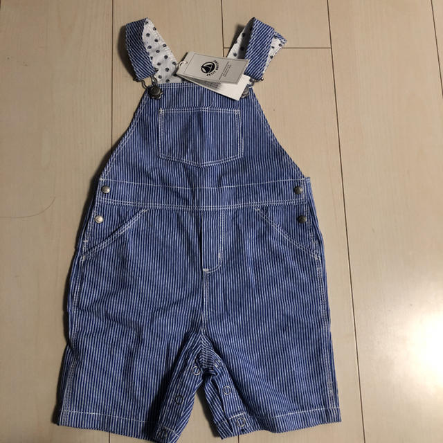 PETIT BATEAU(プチバトー)の値下げ 新品 プチバトー サロペット 80 キッズ/ベビー/マタニティのベビー服(~85cm)(その他)の商品写真