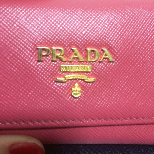 PRADA 6連キーケース