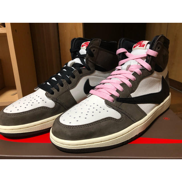 NIKE(ナイキ)のAIR JORDAN 1 RETRO HIGH OG travis scott メンズの靴/シューズ(スニーカー)の商品写真