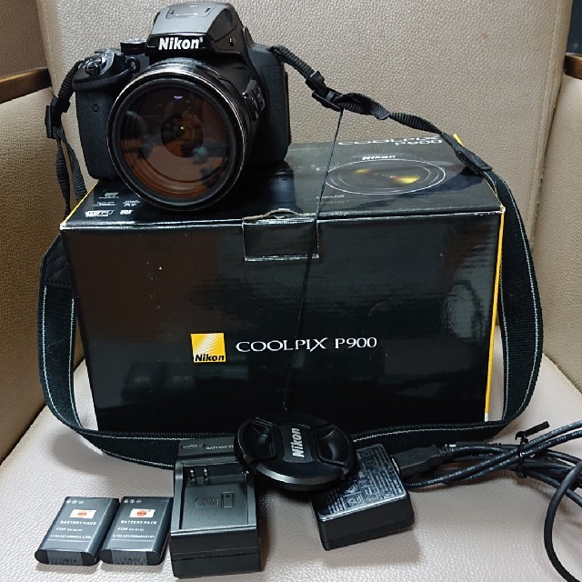 ニコン　coolpix P900　予備バッテリー2個カメラ