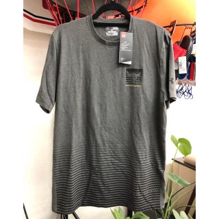 アンダーアーマー(UNDER ARMOUR)のUA プロジェクト ロック  Tシャツ 新品 Lサイズ gray(Tシャツ/カットソー(半袖/袖なし))