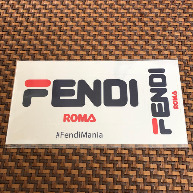 FENDI(フェンディ)のFENDIステッカー エンタメ/ホビーのコレクション(ノベルティグッズ)の商品写真