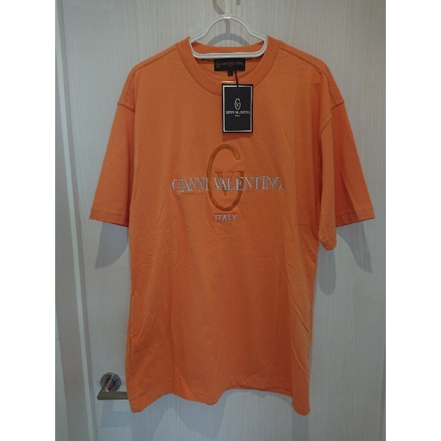 VALENTINO(ヴァレンティノ)のヴァレンティノ　Tシャツ メンズのトップス(Tシャツ/カットソー(半袖/袖なし))の商品写真