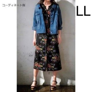 ●新品●【ＬＬ】鮮やかな花柄　品のある　ロング丈　ワンピース　半袖　着痩せ(ロングワンピース/マキシワンピース)