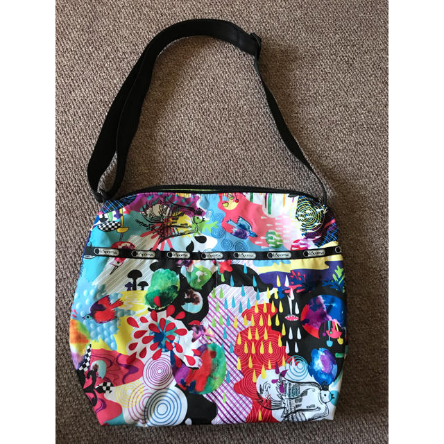 LeSportsac(レスポートサック)のレスポートサック　ショルダーバッグ レディースのバッグ(ショルダーバッグ)の商品写真