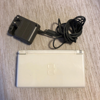 ニンテンドーDS(ニンテンドーDS)の任天堂 DS Lite ニンテンドー 本体 白 ホワイト (携帯用ゲーム機本体)
