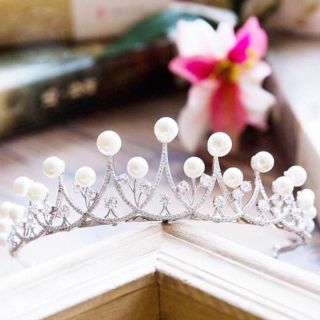 ティアラ tiara 結婚式に(ヘッドドレス/ドレス)