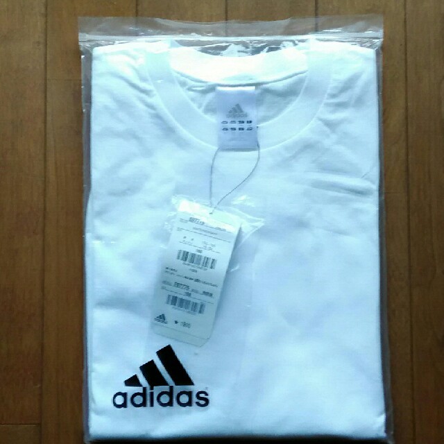 adidas(アディダス)のAdidas　アディダス 　半袖Tシャツ160   新品未使用タグ付き キッズ/ベビー/マタニティのキッズ服男の子用(90cm~)(Tシャツ/カットソー)の商品写真