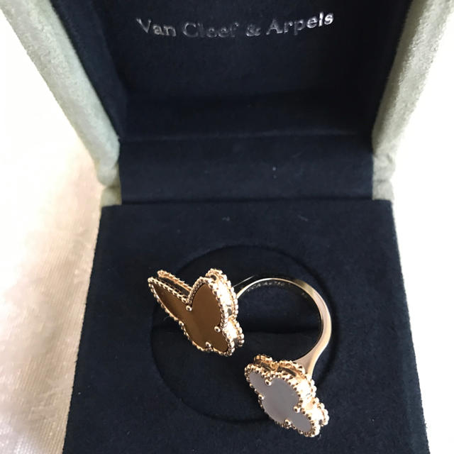 Van Cleef & Arpels(ヴァンクリーフアンドアーペル)の☆さん専用Van Cleef Arpels アントレ レ ドアリング12 レディースのアクセサリー(リング(指輪))の商品写真