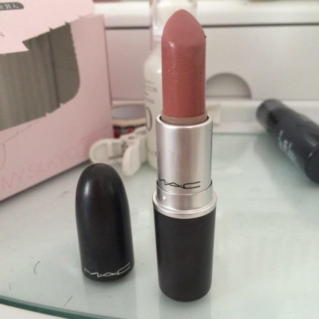 MAC(マック)のmac♡ヌードベージュ コスメ/美容のベースメイク/化粧品(口紅)の商品写真