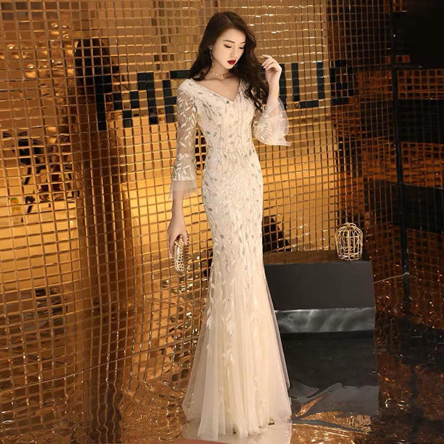 新品❤️ウェディングドレス ロングドレス パーティードレス 花嫁 二次会 演奏会