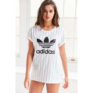 アディダス(adidas)のAdidasアディダスオリジナルス 男女兼用Tシャツ XLサイズ(Tシャツ(半袖/袖なし))
