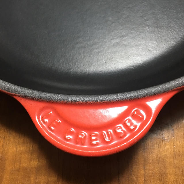 LE CREUSET(ルクルーゼ)のル・クルーゼ スキレット23cm インテリア/住まい/日用品のキッチン/食器(鍋/フライパン)の商品写真